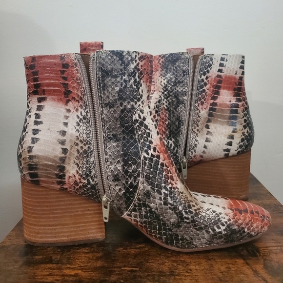 Anthropologie Kork-Ease Korks Leyland Leather Snake Skin Booties Size 10 - Picture 4 of 11